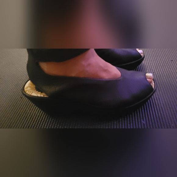 Black London Fly Wedge Sandals peeptoe black leather size 38 - Picture 2 of 5